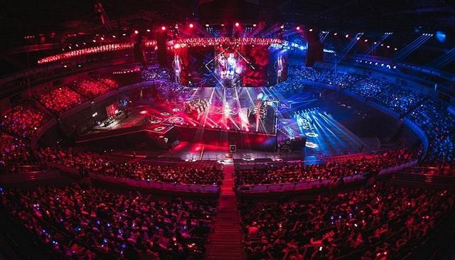 Tian 在 LPL 中三次获得亚军，与 Top Esports 一起。你如何评价 Tian 在 Top Esports 中的表现？