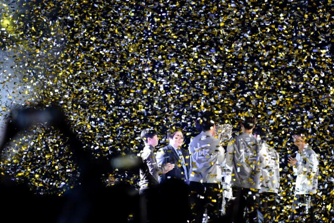 前打野格局发文：直播合同有问题，这几天暂时无法直播